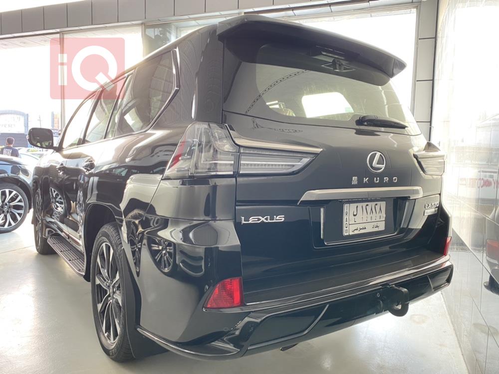 Lexus LX